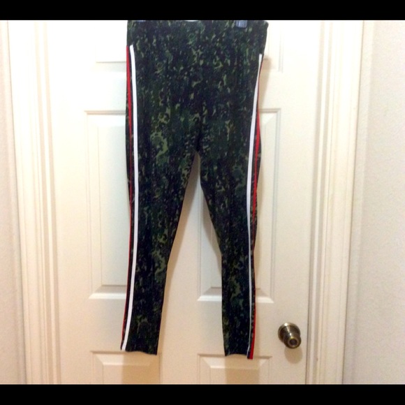 No Boundaries Yoga Pants Xl